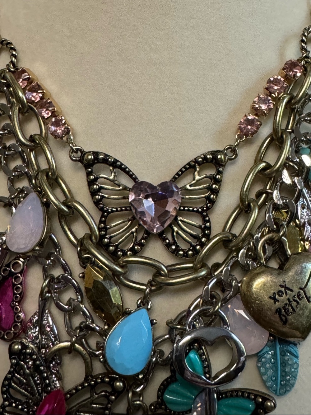 BETSEY JOHNSON Multi-Layer Butterflies Keys Heart Pendant Charm Necklace - Picture 2 of 10